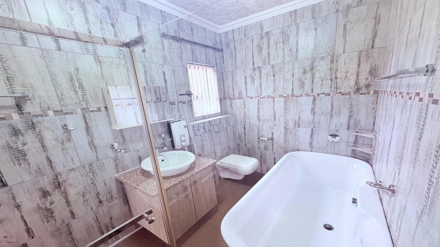 3 Bedroom Property for Sale in Hartenbos Central Western Cape